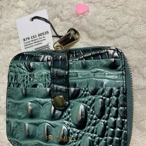 NWT OBSIDIAN ZIP AROUND TRAVEL WALLET